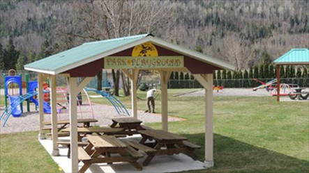 Genelle Community Hall and Park